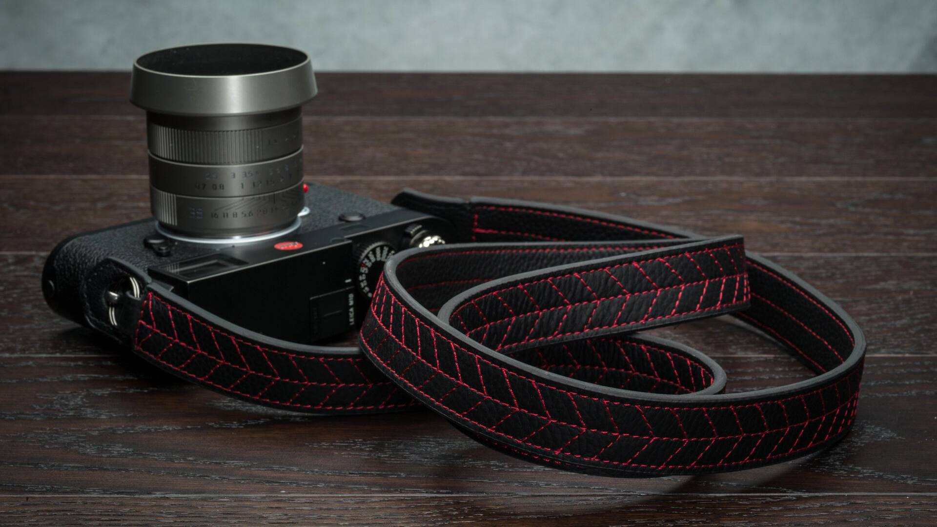 Vi Vante "Tread Classic" Black Leather Camera Strap