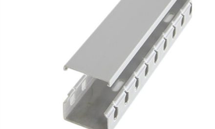 “Streamline Cable Management Solution: StarTech.com 2×1 Open Slot Raceway – Compact & Portable”