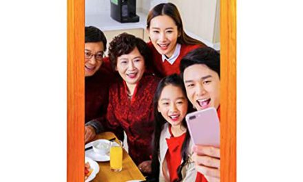 Smart WiFi Photo Frame: 16GB Storage, Remote Control, Auto-Rotate