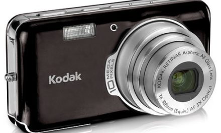 Capture Memories with Kodak Easyshare V1003