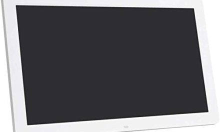 Immerse in Memories: 18.5″ HD IPS Screen Digital Photo Frame