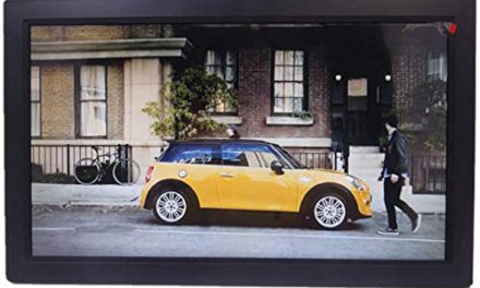 Capture Memories with 21.5-Inch Smart Digital Frame!