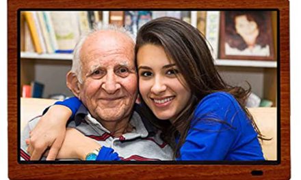 Experience Stunning 13-Inch HD Digital Frame for Your Home