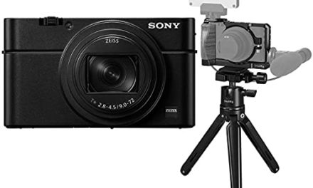 Capture Life’s Brilliance: Sony RX100 VII Camera + SmallRig Vlog Kit