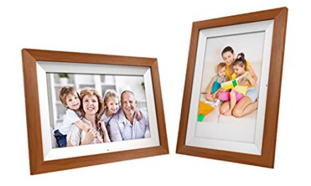 Send Love Instantly: WiFi Digital Frame, HD Touch, Auto Rotate, Effortless Setup – 10 Inch