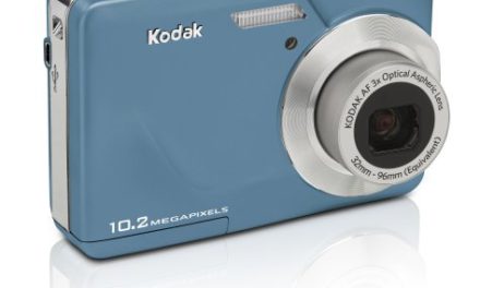 Capture Memories: Teal Easyshare C180 Camera