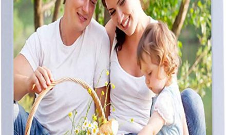 High-Res 19″ LED Digital Frame: Stunning Photos, Music, Videos